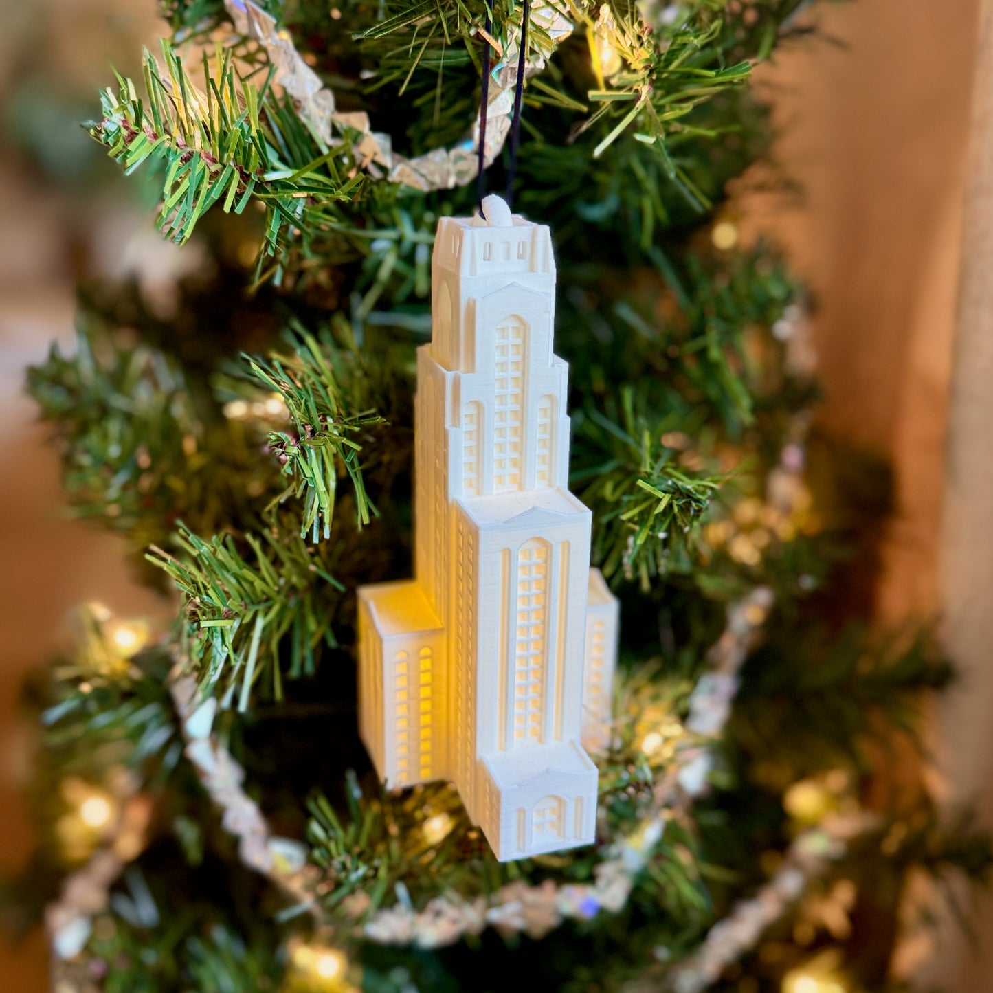 The University of Pittsburgh ornament for alumni, featuring the Pitt Cathy.