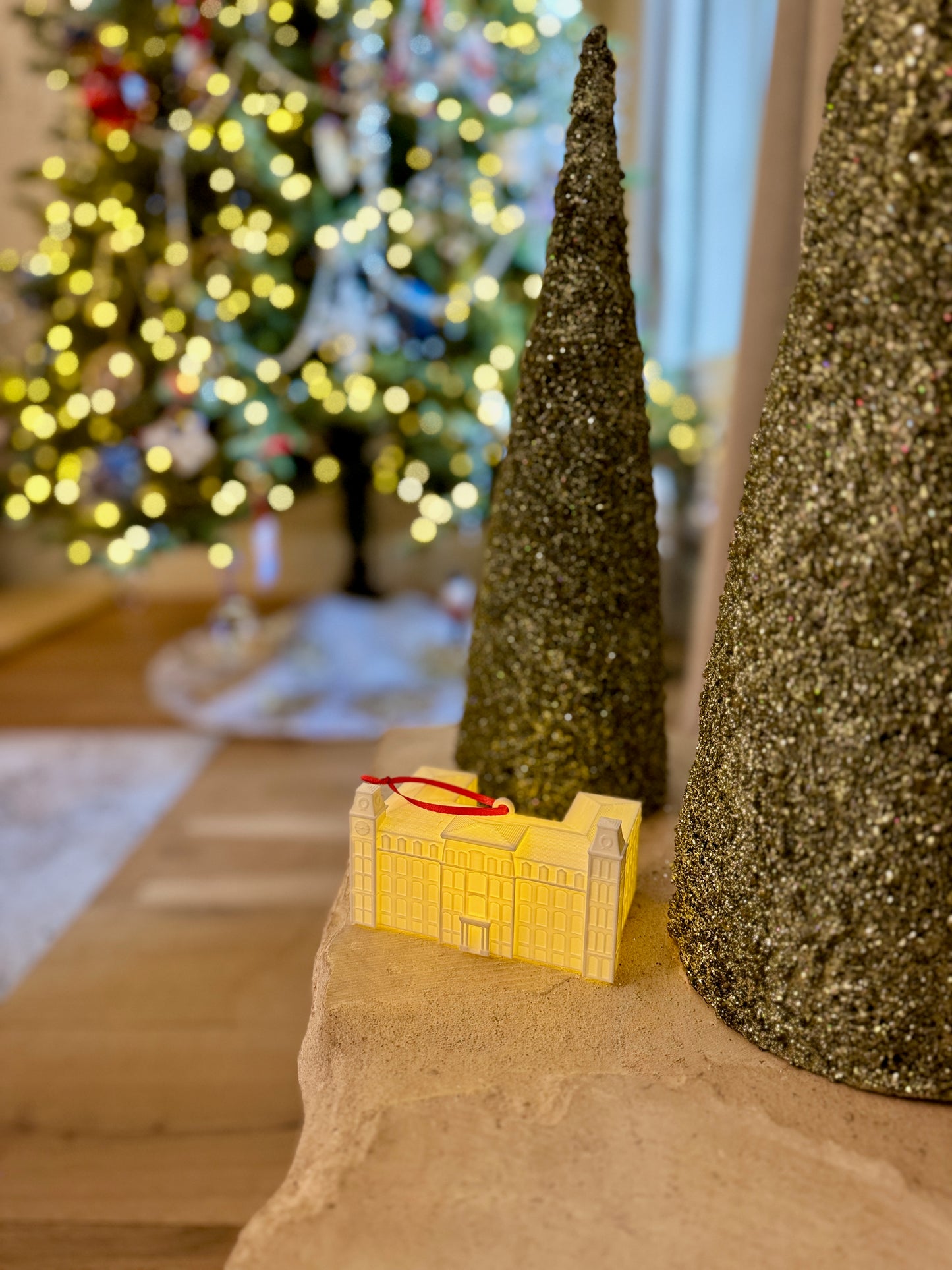 Arkansas Christmas Decor shown in a home decorated for the Holidays.