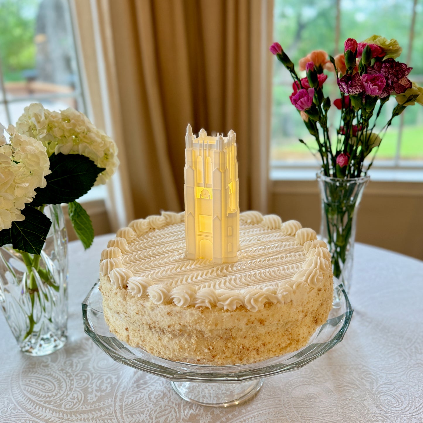 The Michigan State University college cake topper, shown on a groom's cake