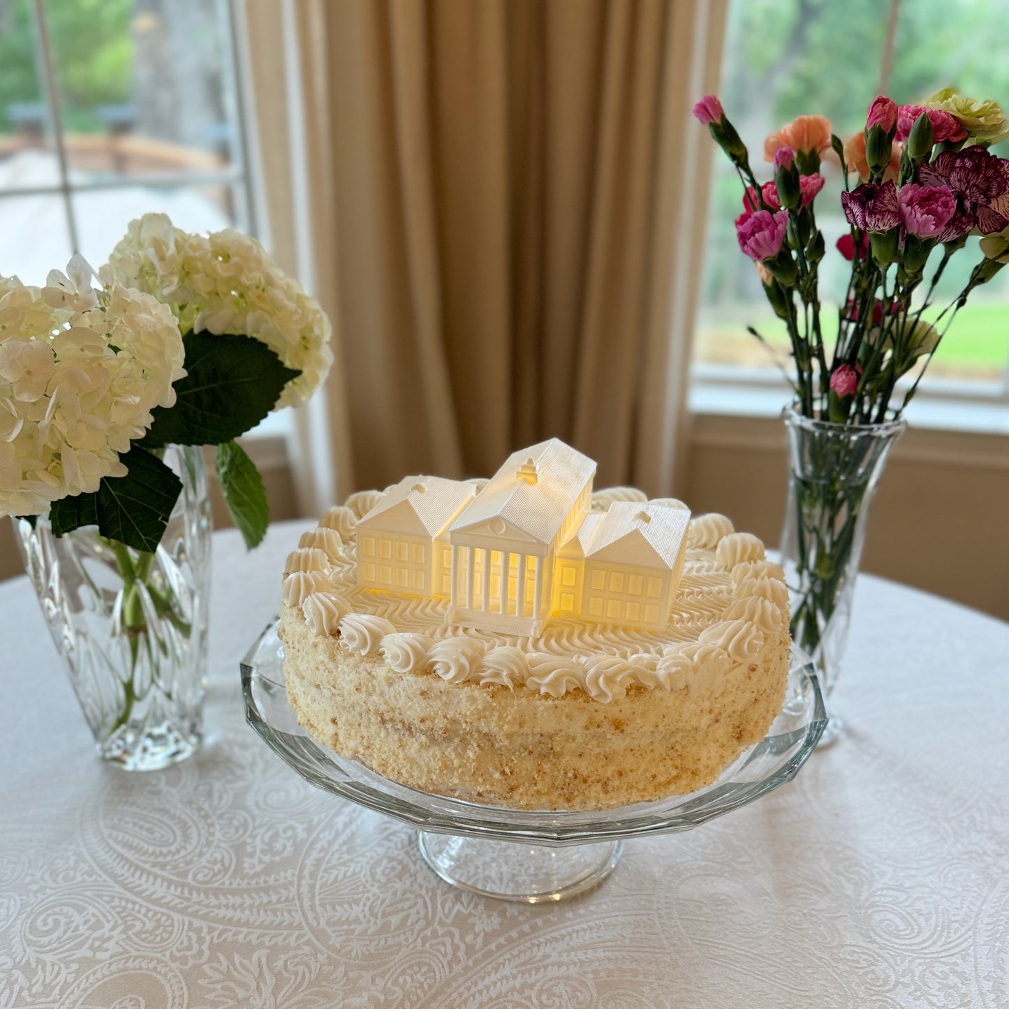 The Ole Miss college cake topper, shown on a groom's cake.