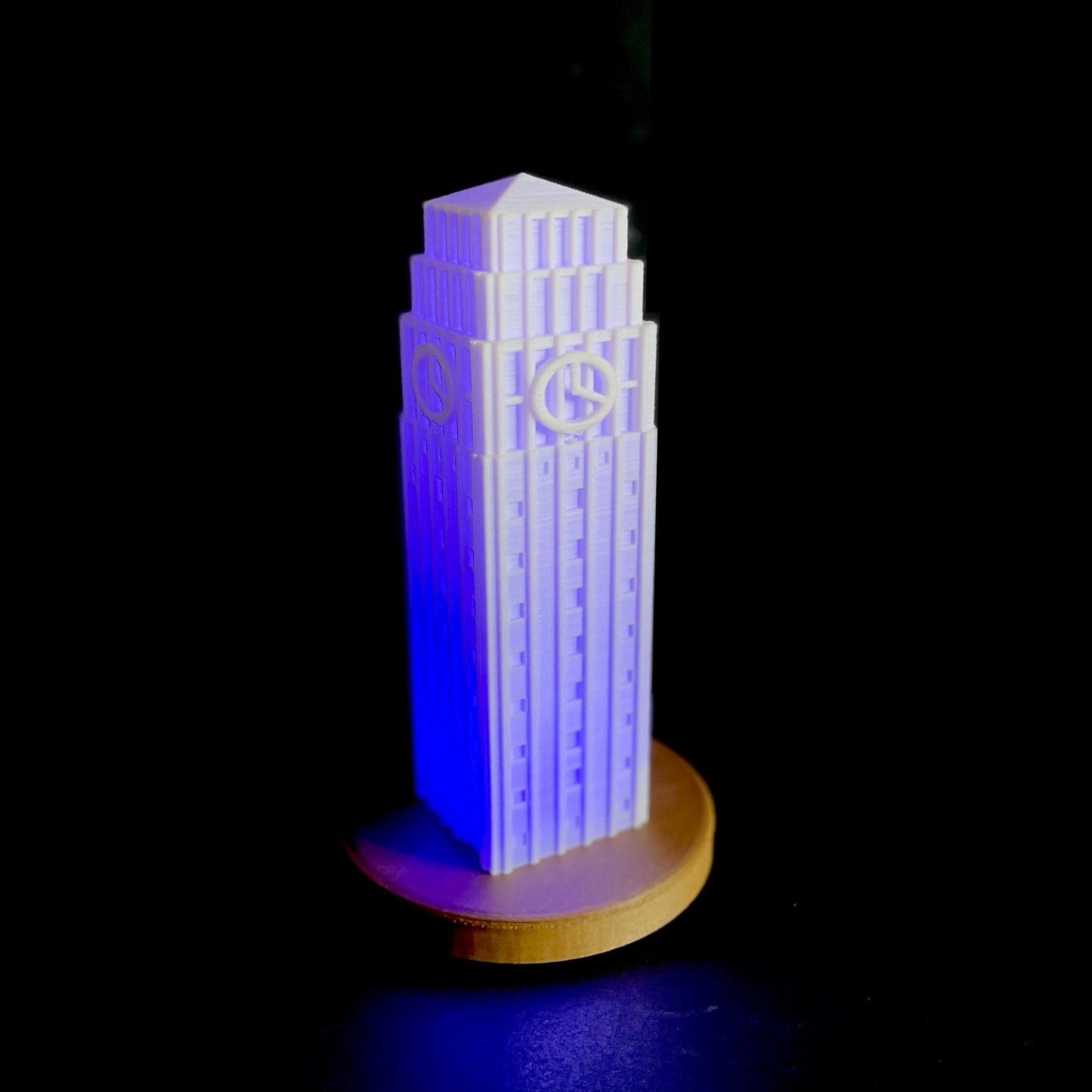 The University of Michigan keepsake decoration, designed as a replica of the University of Michigan campus landmark (Burton Tower).